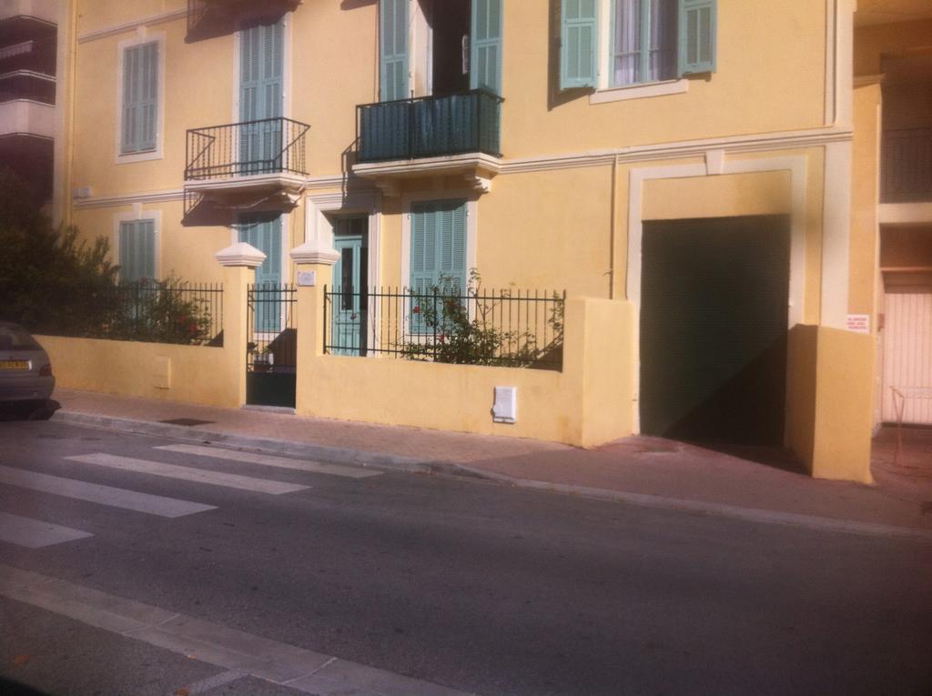La Maison Au Soleil Ментона Номер фото